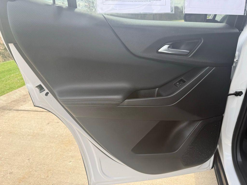 used 2025 Chevrolet Equinox car, priced at $25,915