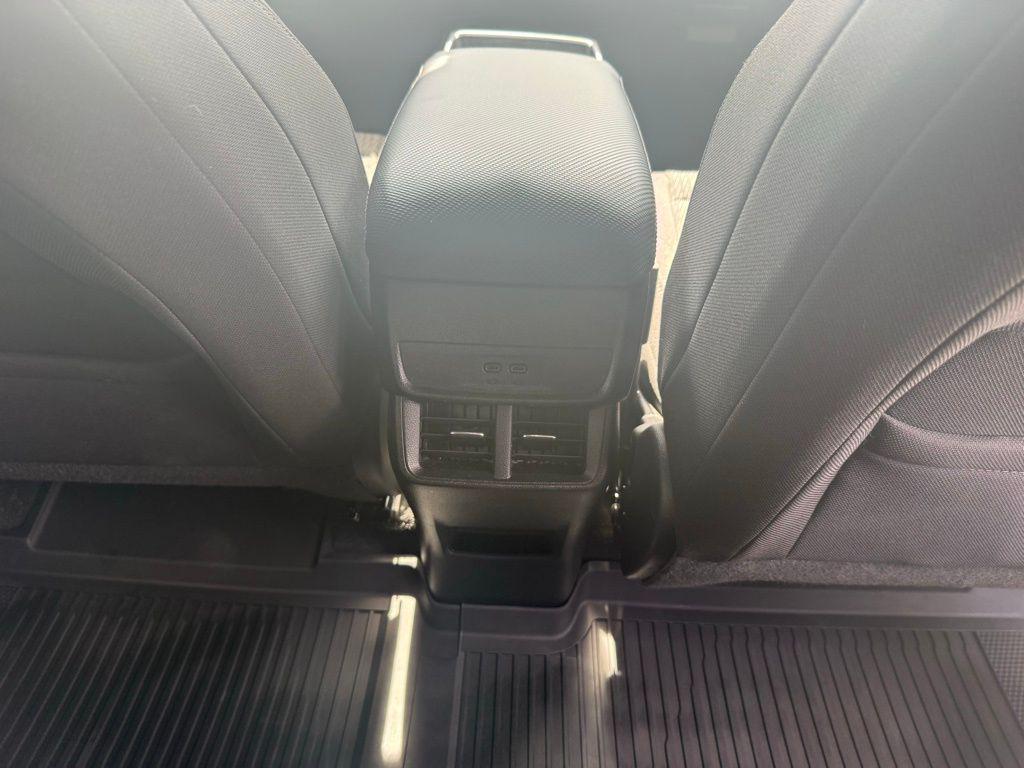 used 2025 Chevrolet Equinox car, priced at $25,915