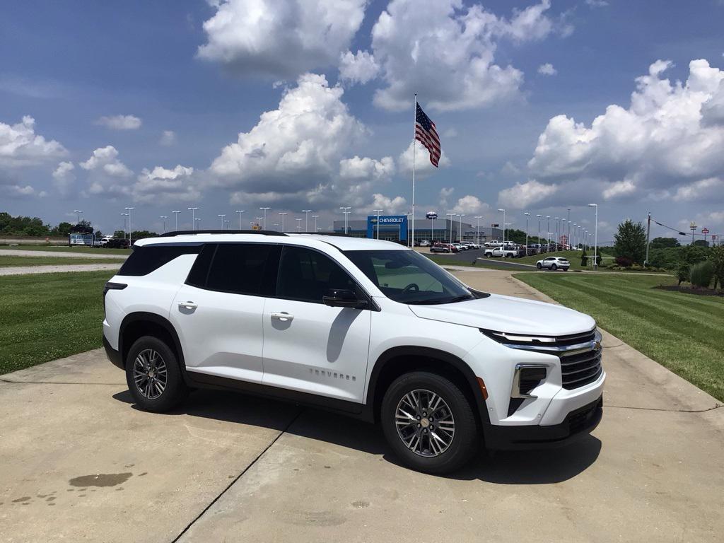 new 2025 Chevrolet Traverse car, priced at $39,896