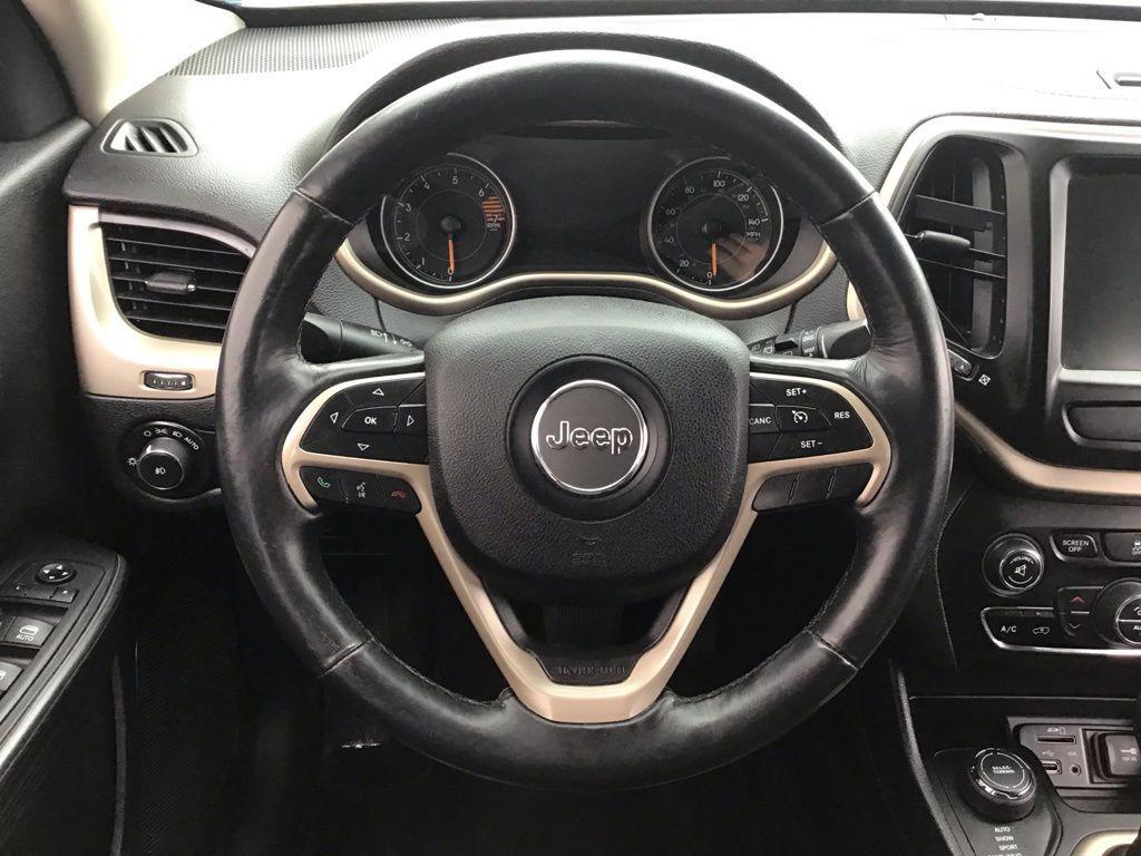 used 2016 Jeep Cherokee car, priced at $10,387