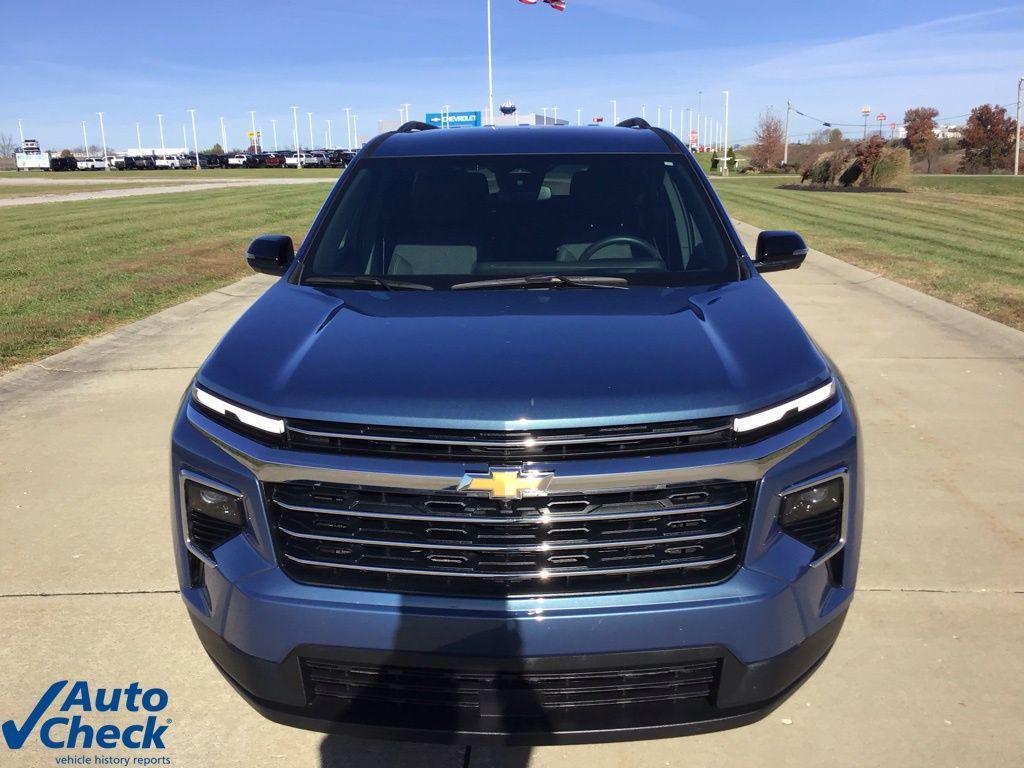 used 2024 Chevrolet Traverse car, priced at $31,859