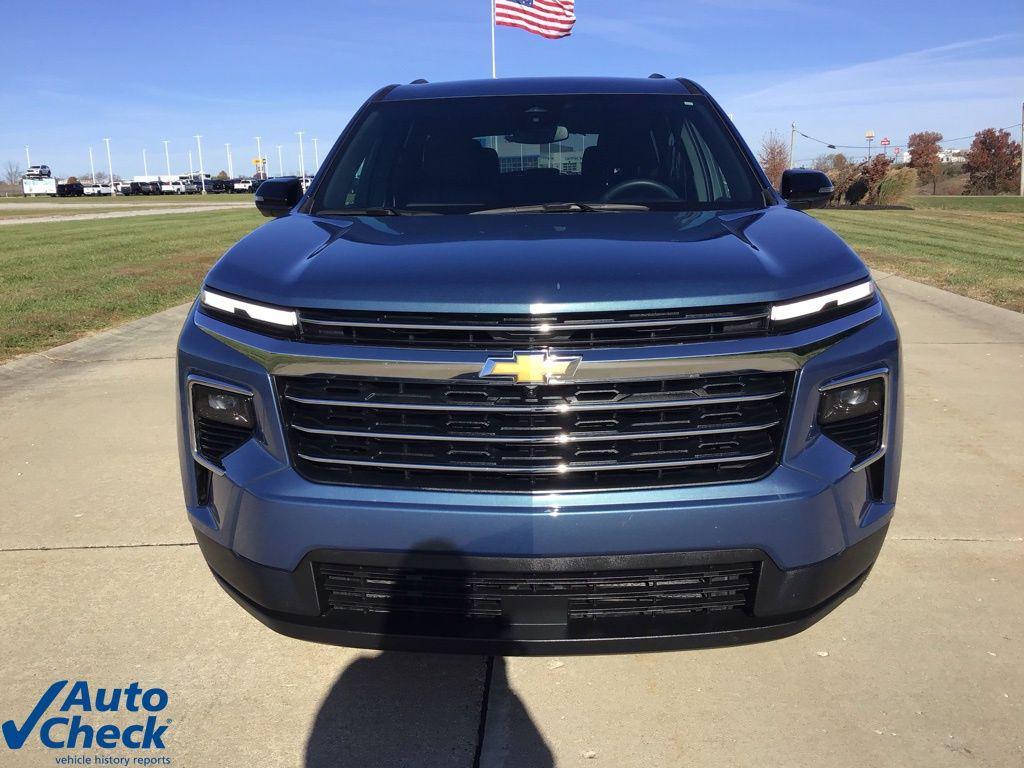 used 2024 Chevrolet Traverse car, priced at $31,859