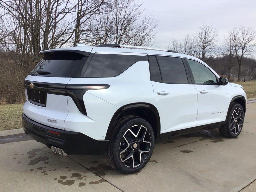 new 2026 Chevrolet Traverse car, priced at $54,483