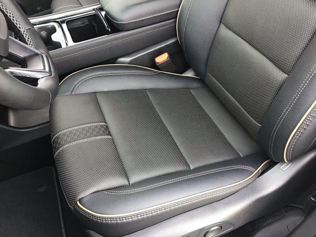 new 2026 Chevrolet Traverse car, priced at $54,483