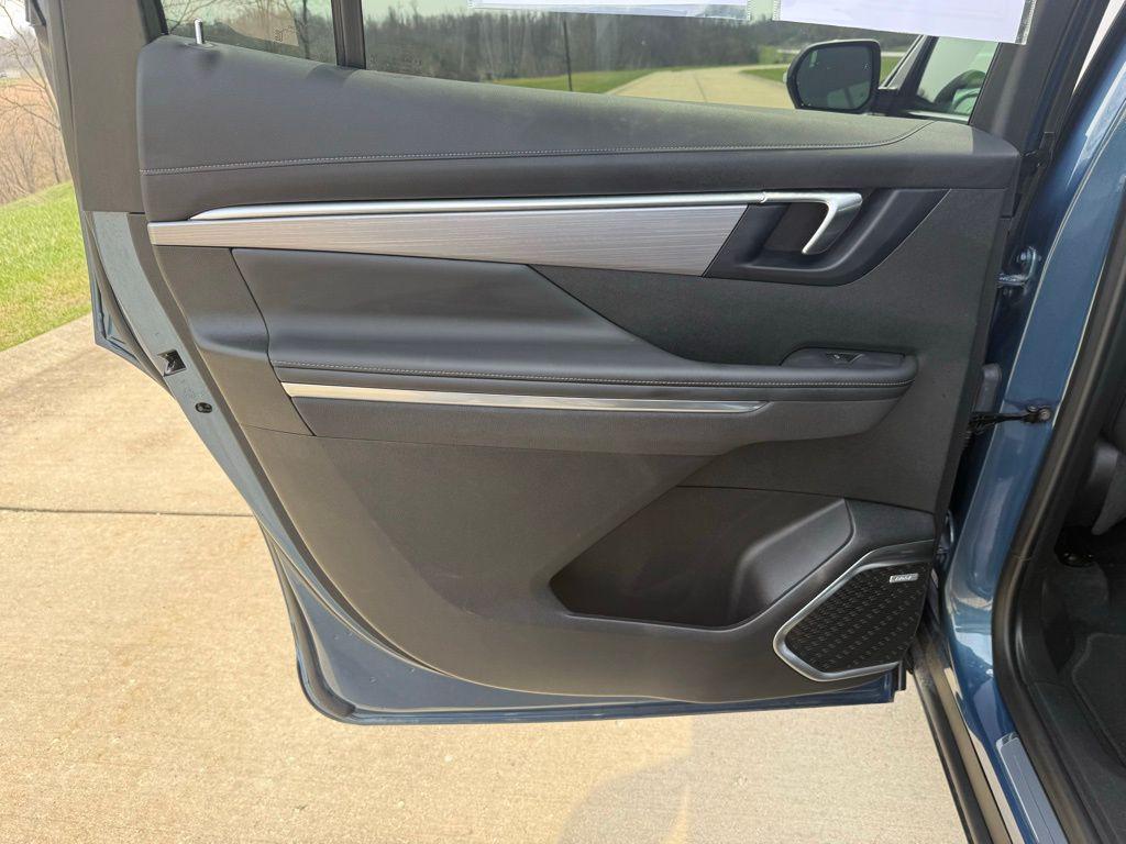 used 2025 Buick Enclave car, priced at $34,433