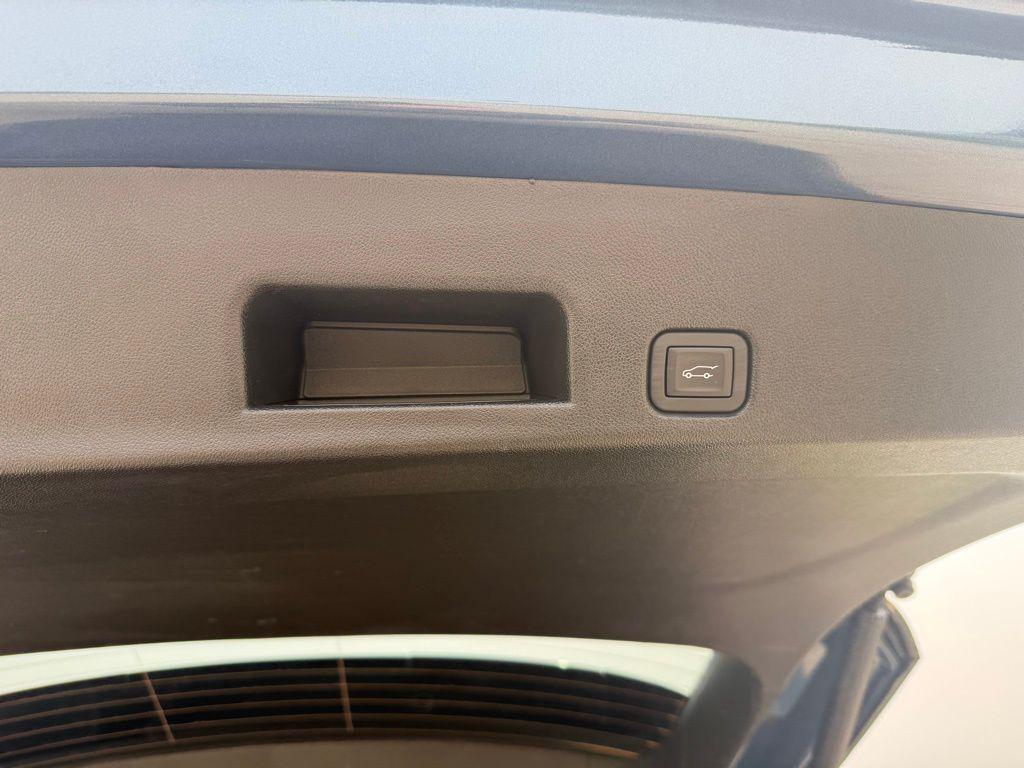 used 2025 Buick Enclave car, priced at $34,433