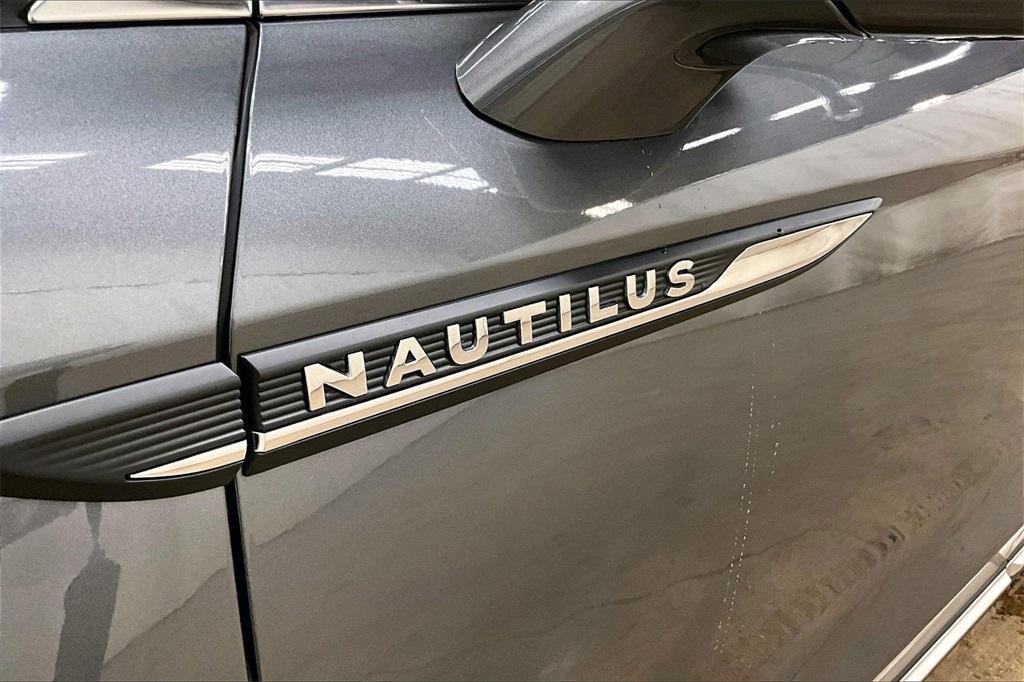 used 2022 Lincoln Nautilus car, priced at $35,900