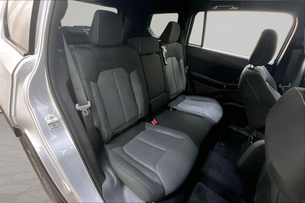 new 2026 Jeep Cherokee car, priced at $39,090