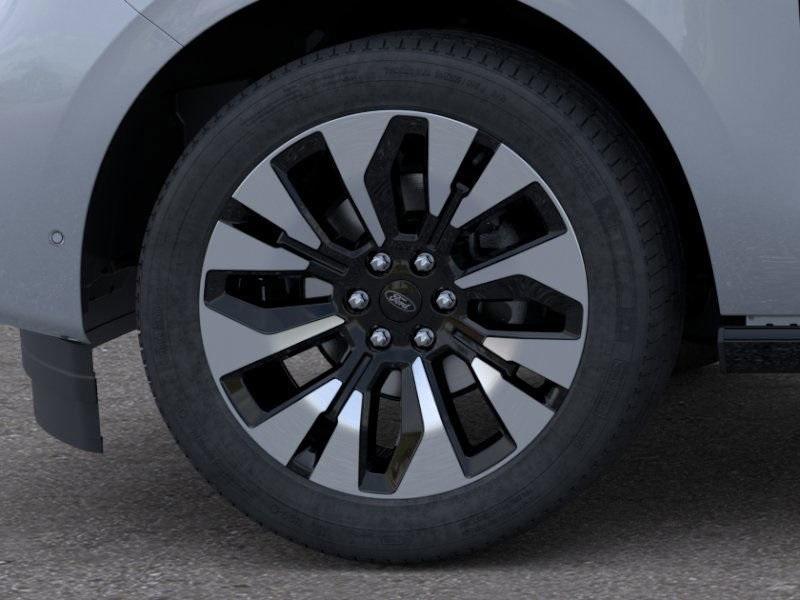 new 2025 Ford Expedition car, priced at $80,410