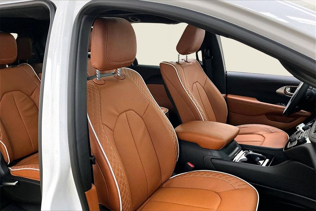 new 2026 Chrysler Pacifica car, priced at $57,855