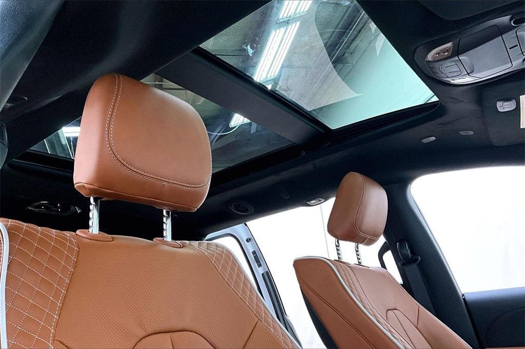 new 2026 Chrysler Pacifica car, priced at $57,855