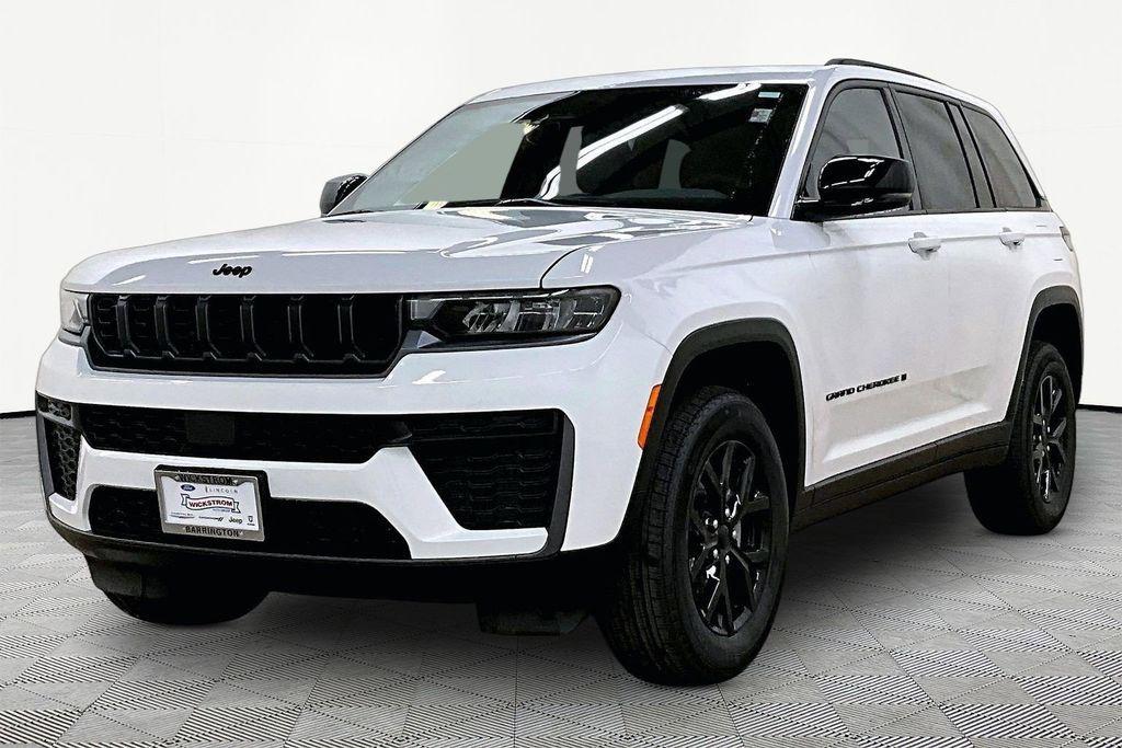 new 2026 Jeep Grand Cherokee car, priced at $44,113