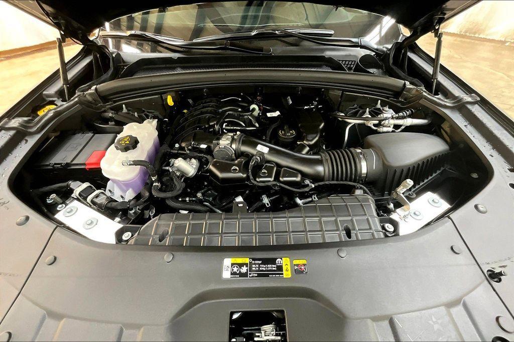 new 2025 Jeep Grand Cherokee L car, priced at $41,176