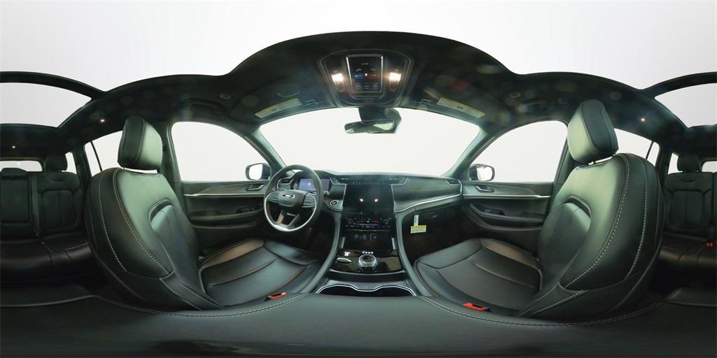 new 2025 Jeep Grand Cherokee car, priced at $46,805