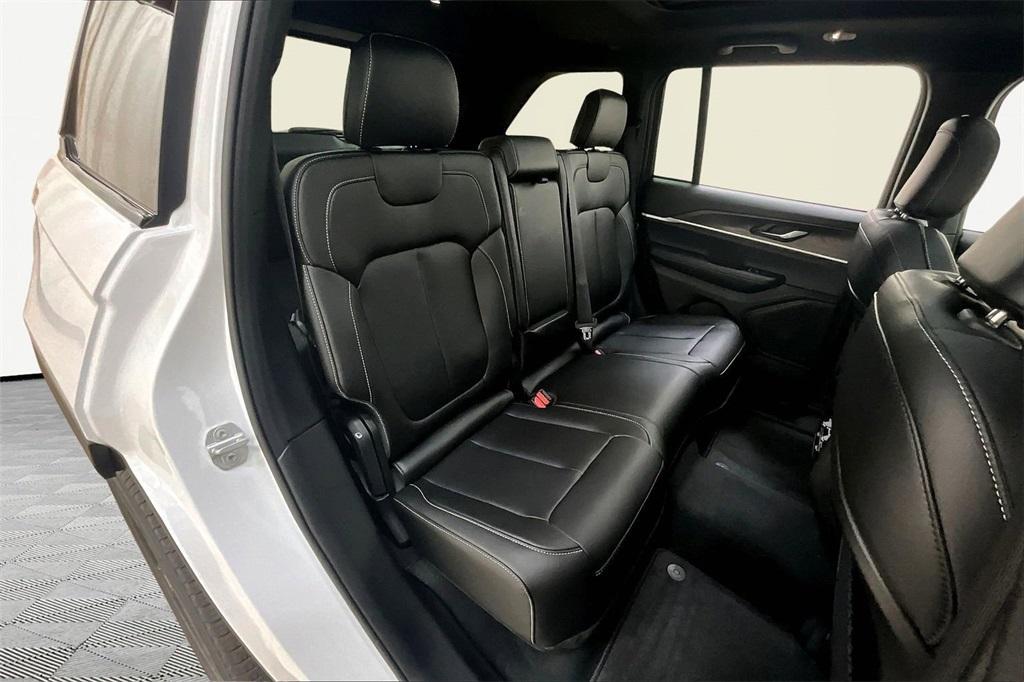 new 2025 Jeep Grand Cherokee car, priced at $46,805