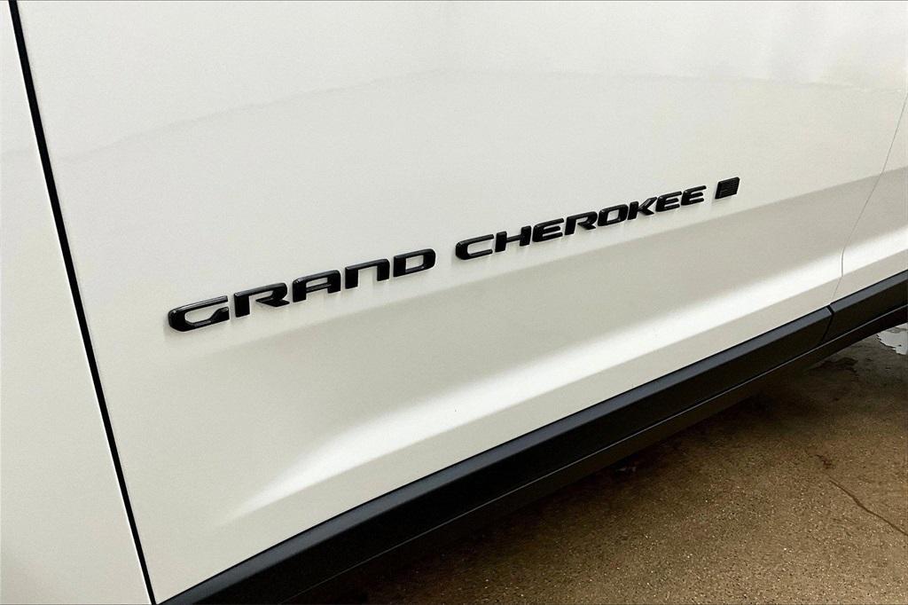 new 2025 Jeep Grand Cherokee car, priced at $46,805