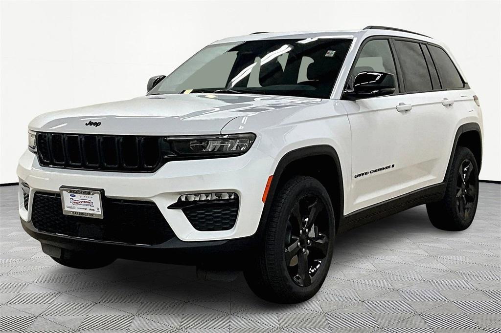 new 2025 Jeep Grand Cherokee car, priced at $46,805