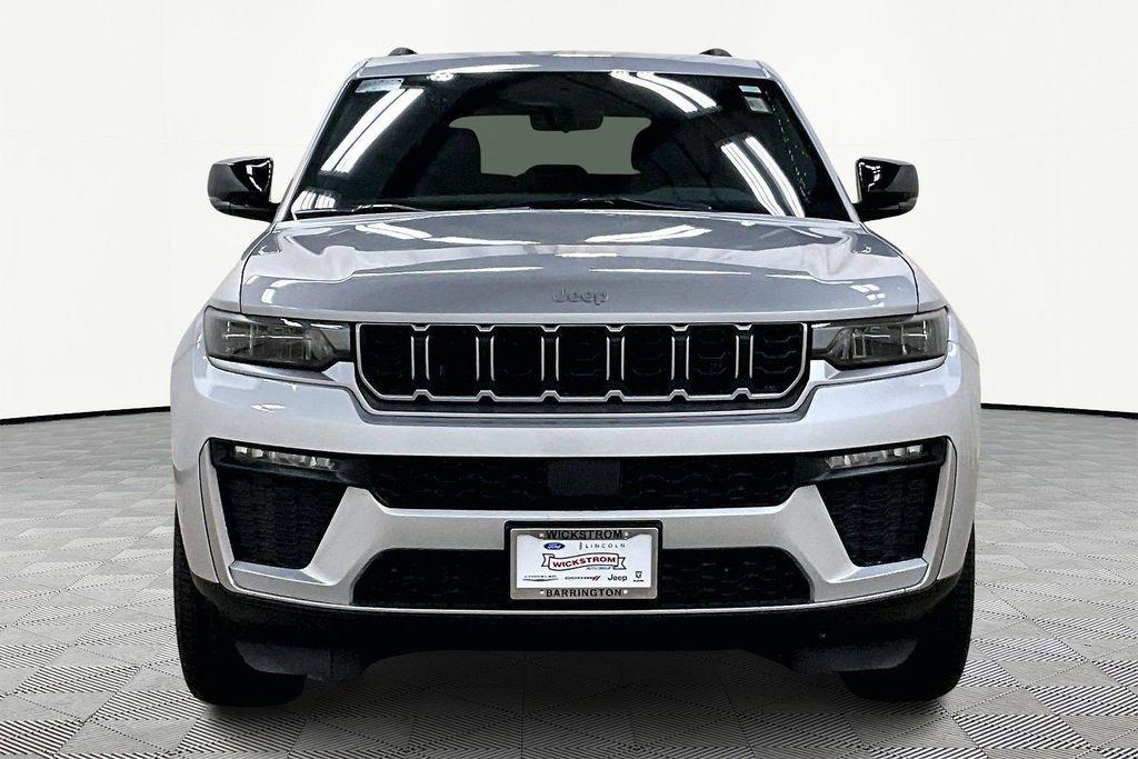 new 2026 Jeep Grand Cherokee car, priced at $42,189