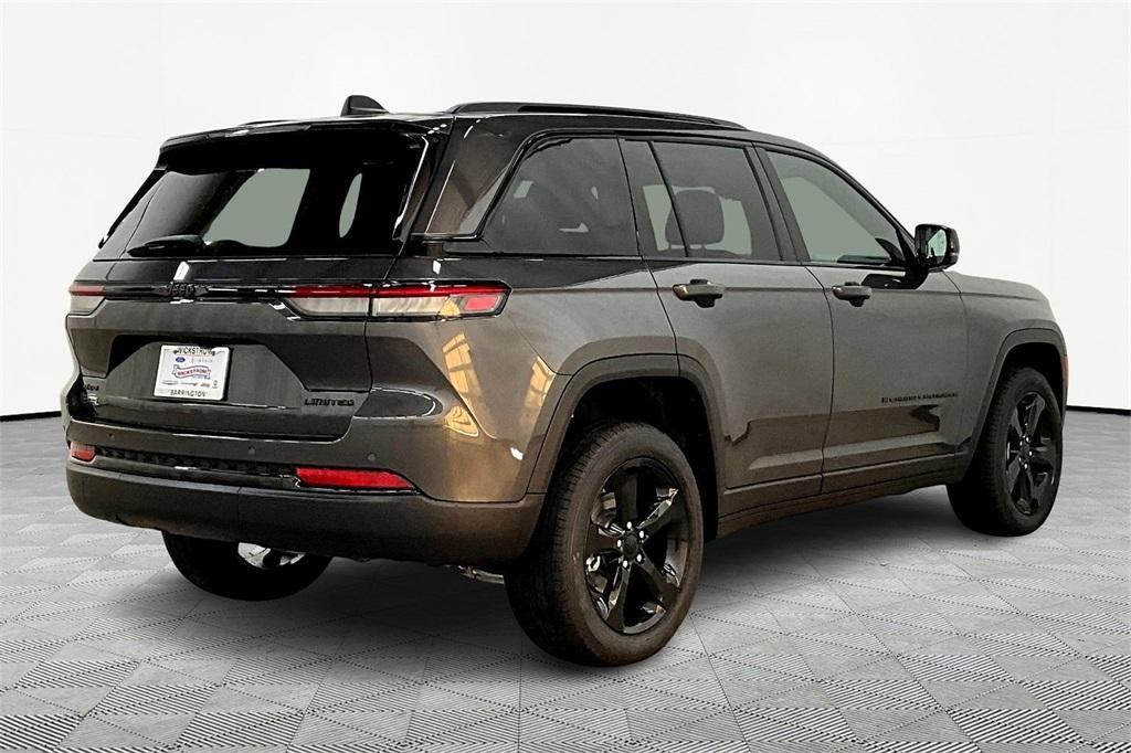new 2025 Jeep Grand Cherokee car, priced at $47,990