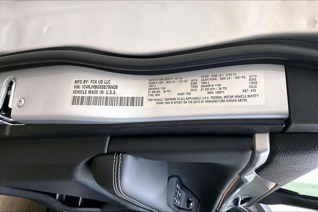 new 2025 Jeep Grand Cherokee car, priced at $43,366