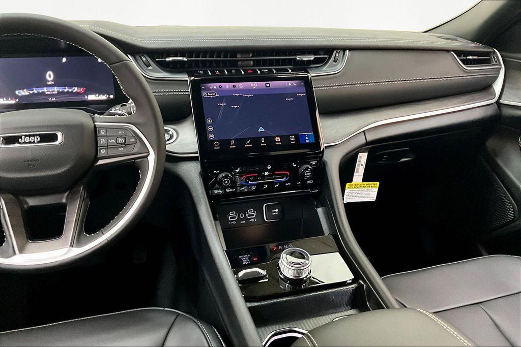 new 2025 Jeep Grand Cherokee car, priced at $42,940