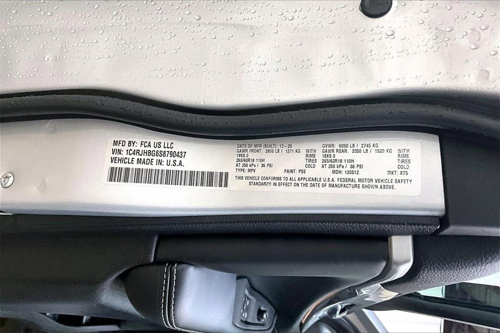 new 2025 Jeep Grand Cherokee car, priced at $46,878