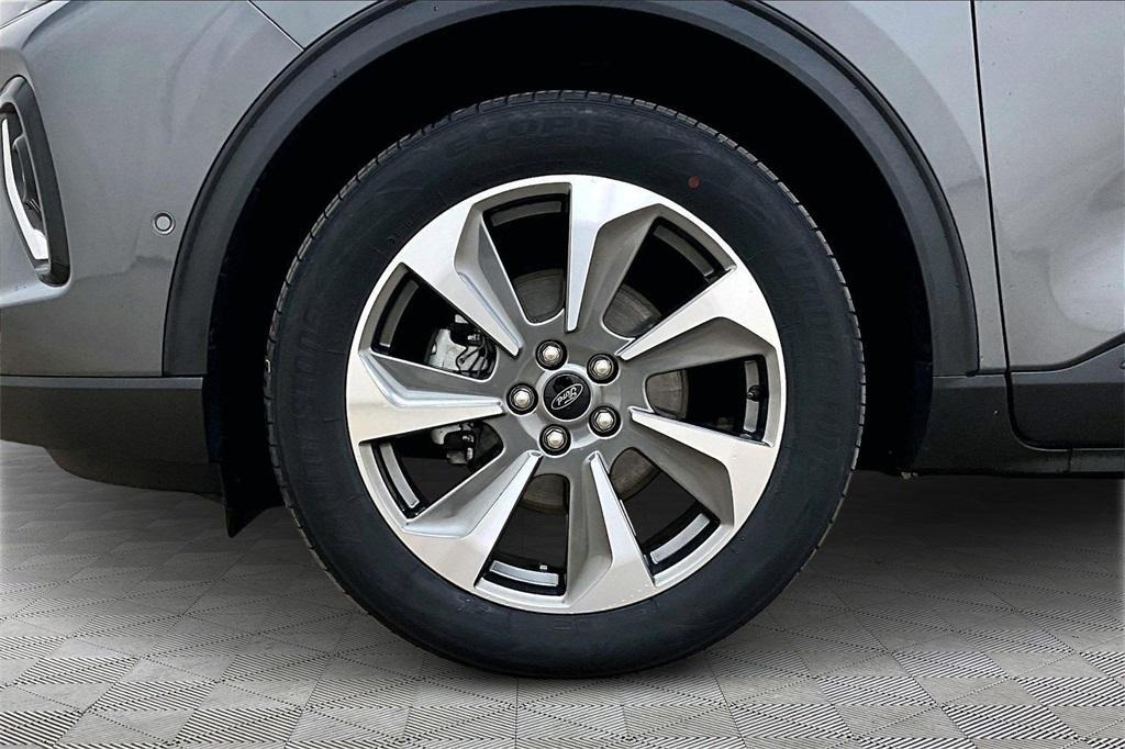 used 2023 Ford Escape car, priced at $26,900