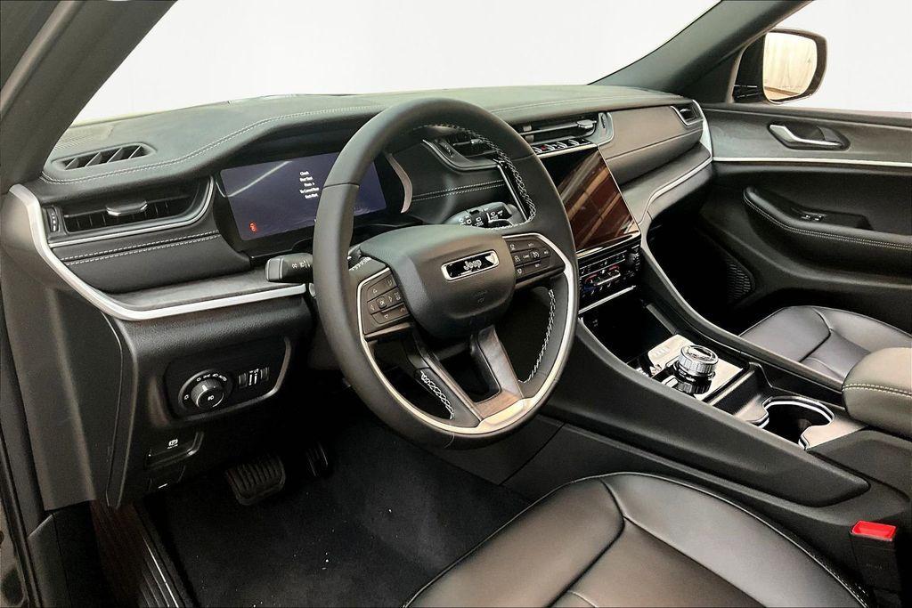 new 2025 Jeep Grand Cherokee car, priced at $46,591