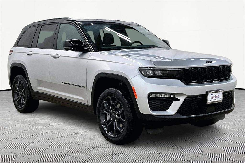 new 2025 Jeep Grand Cherokee car, priced at $49,730