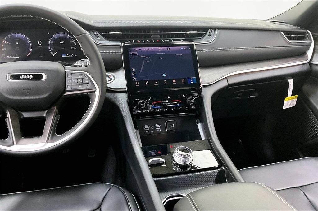 new 2025 Jeep Grand Cherokee car, priced at $49,730