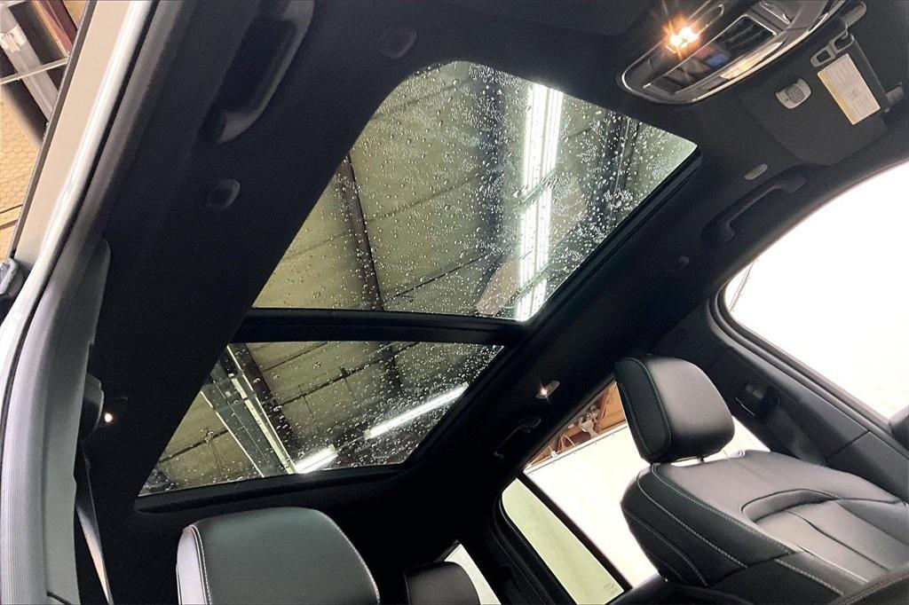 new 2025 Jeep Grand Cherokee car, priced at $49,730