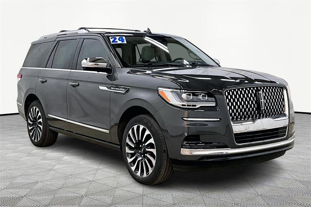 used 2024 Lincoln Navigator car, priced at $76,900