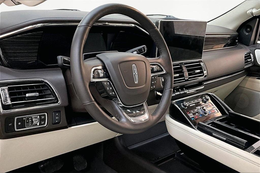 used 2024 Lincoln Navigator car, priced at $76,900
