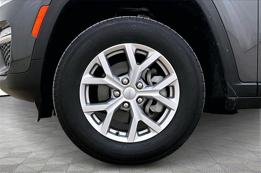 used 2022 Jeep Grand Cherokee car, priced at $30,000