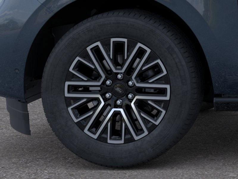 new 2026 Ford Expedition car, priced at $77,040