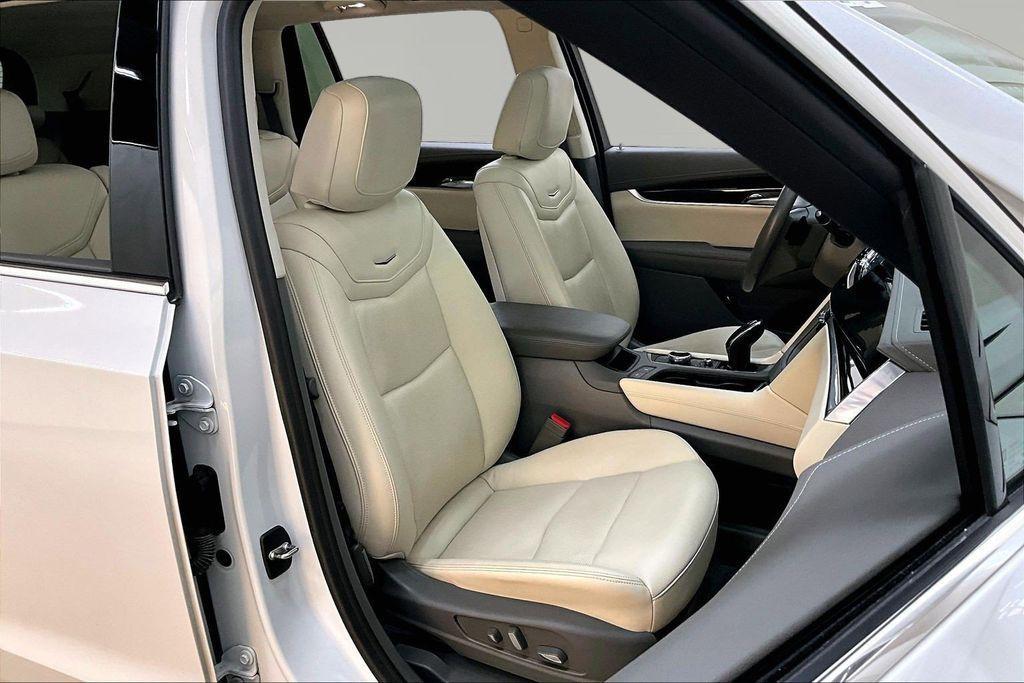 used 2020 Cadillac XT6 car, priced at $24,900