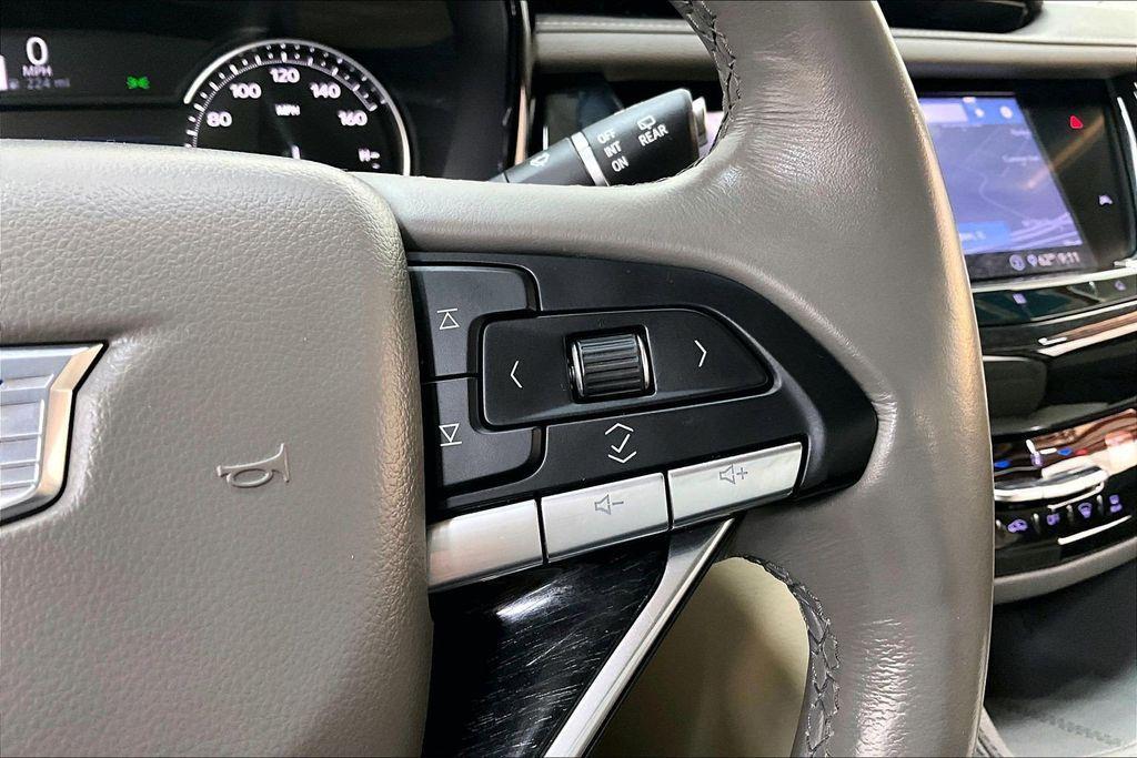 used 2020 Cadillac XT6 car, priced at $24,900