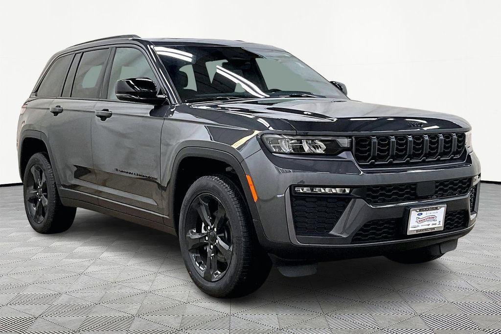 new 2026 Jeep Grand Cherokee car, priced at $44,525