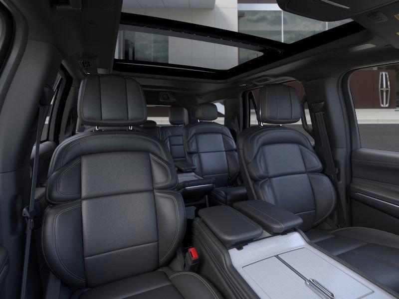 new 2025 Lincoln Navigator car, priced at $97,765
