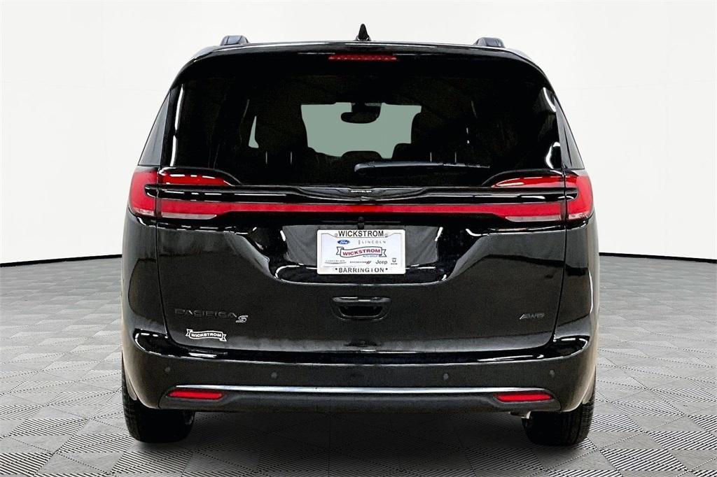 new 2026 Chrysler Pacifica car, priced at $48,225