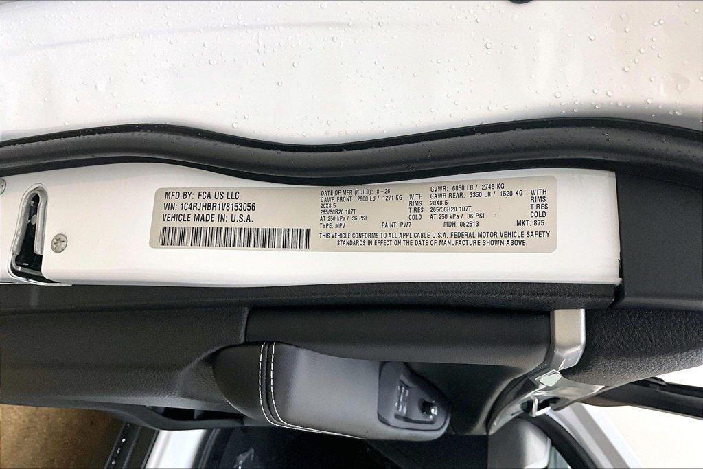 new 2027 Jeep Grand Cherokee car, priced at $47,708