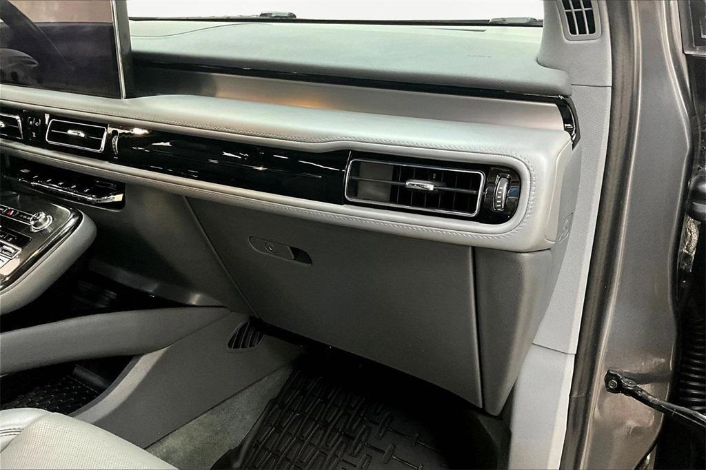 used 2022 Lincoln Nautilus car, priced at $33,500