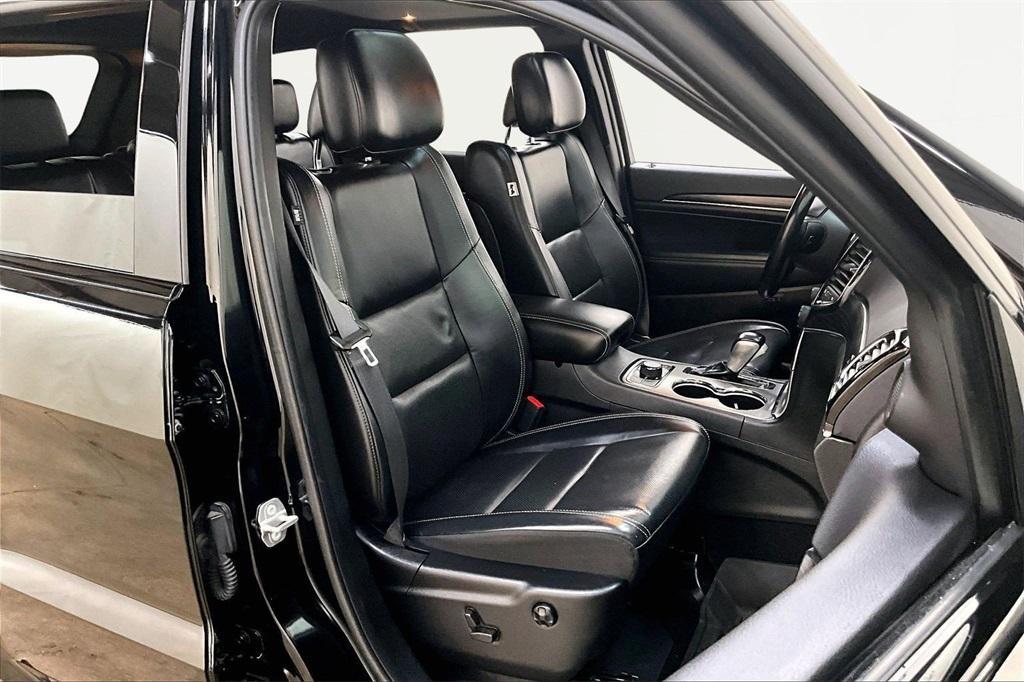 used 2021 Jeep Grand Cherokee car, priced at $21,900