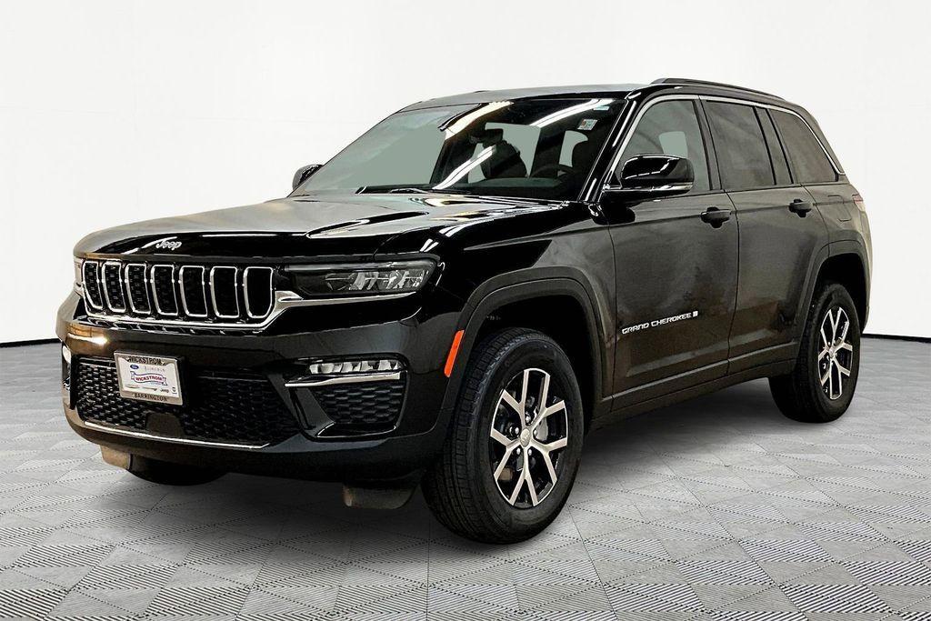 new 2025 Jeep Grand Cherokee car, priced at $41,875