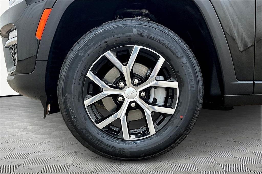 new 2025 Jeep Grand Cherokee car, priced at $42,625