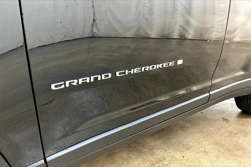 new 2025 Jeep Grand Cherokee car, priced at $42,625