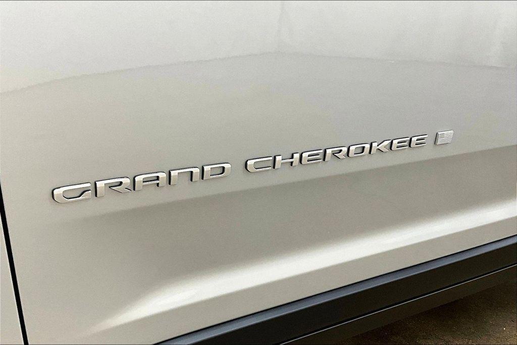 new 2025 Jeep Grand Cherokee L car, priced at $38,990