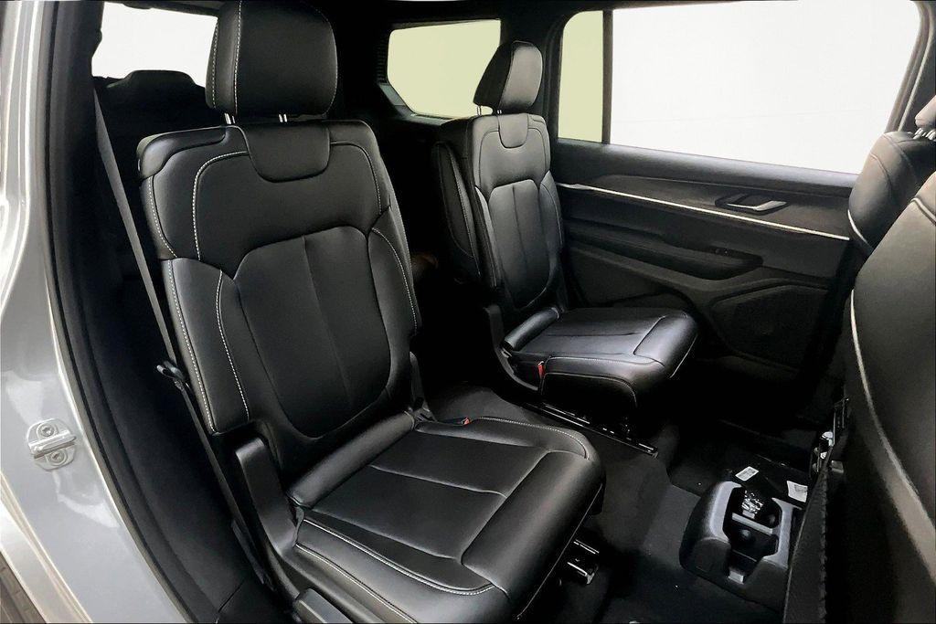 new 2025 Jeep Grand Cherokee L car, priced at $38,990