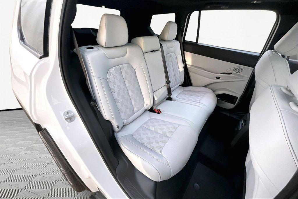 new 2026 Jeep Cherokee car, priced at $45,840