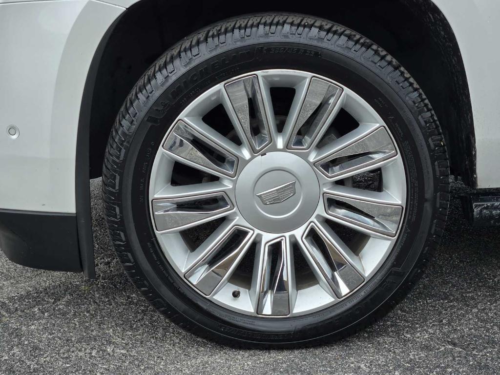 used 2019 Cadillac Escalade ESV car, priced at $29,577